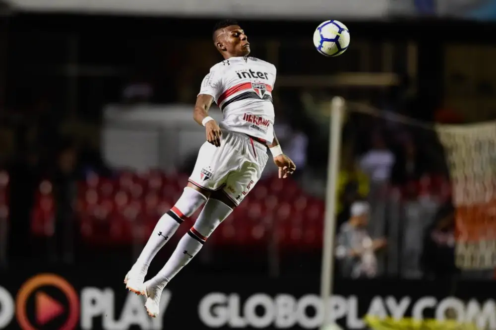 Arboleda: o zagueiro incansável do São Paulo