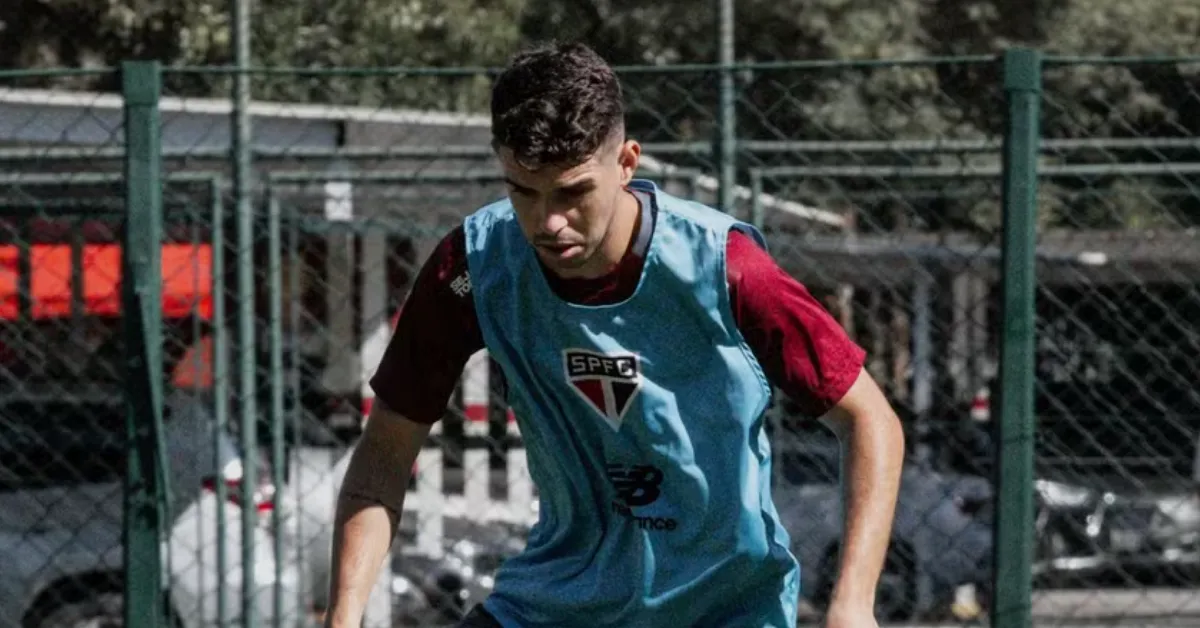 São Paulo: Oscar retorna aos treinos antes do clássico