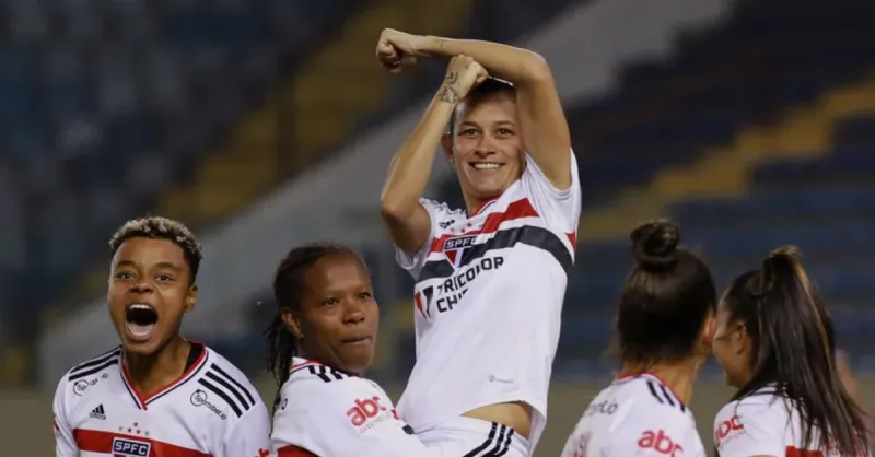 São Paulo no Brasileirão Feminino: Vitória e Ascensão na Tabela