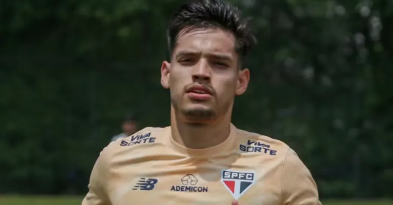 Bobadilla pede desculpas a Navarro por xenofobia | Investigação e Implicações Legais no Futebol