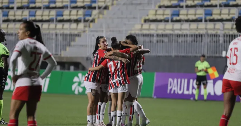 São Paulo Feminino: Problemas de Bastidores e Futuro Incerto no Morumbi