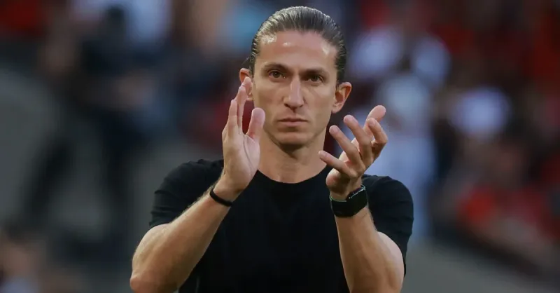 Filipe Luís Abre o Jogo Sobre Vitório Contra o São Paulo e Surpreende ao Elogiar Crespo