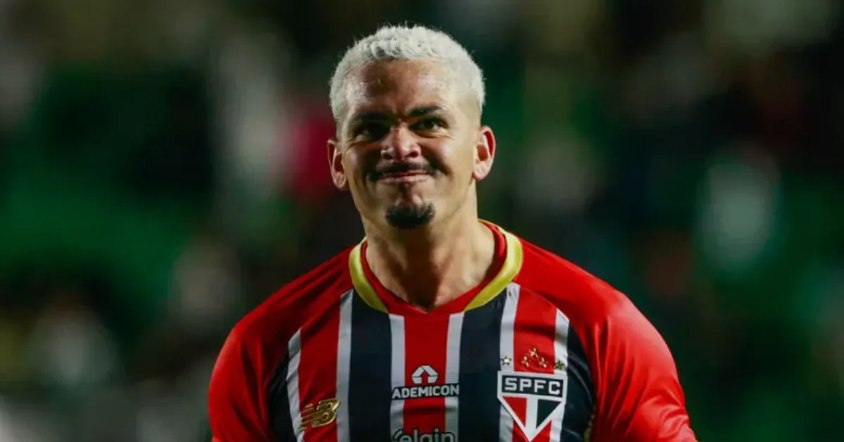 São Paulo: Cicinho Exalta Luciano e Estratégia Vencedora de Crespo