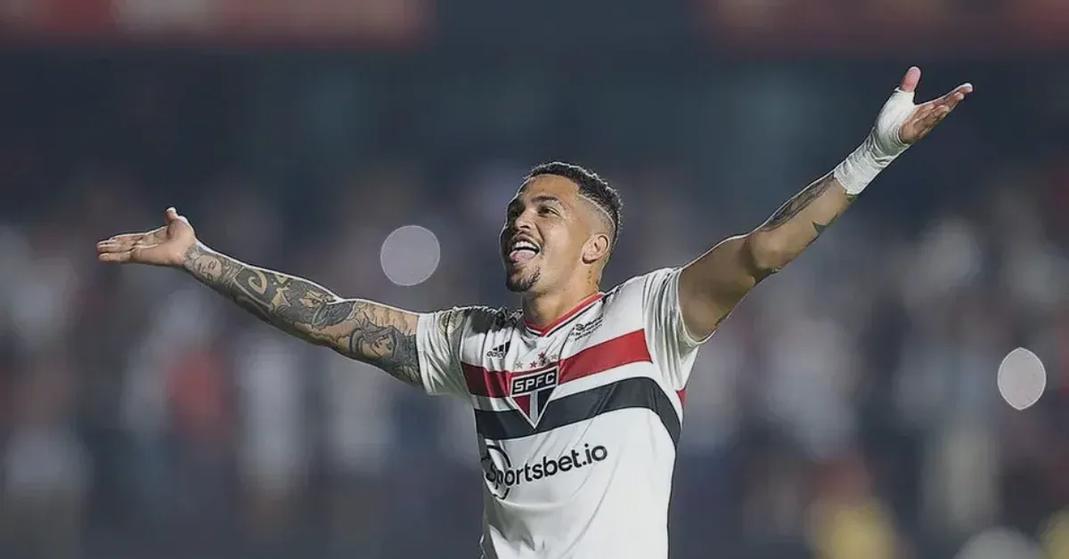 Luciano Ameaça Recorde de Raí: O Atacante do São Paulo em Destaque nos Mata-Matas
