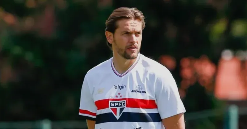 Rafael Tolói de Volta ao São Paulo: O Zagueiro que Pode Mudar o Jogo na Libertadores