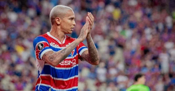 São Paulo: Urgência por Atacante e Deyverson Fora dos Planos