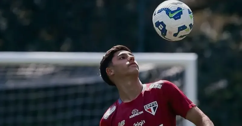 São Paulo: Nicolas Bosshardt, o Jovem Lateral Visado pelo Barcelona, Assume Vaga com Saída de Patryck