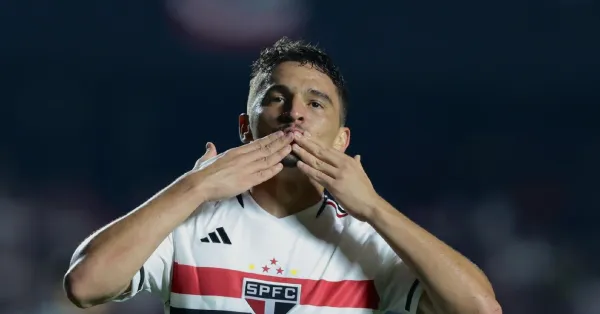 Pablo Maia no São Paulo: Premier League ou Arábia Saudita? O Dilema do Volante Tricolor
