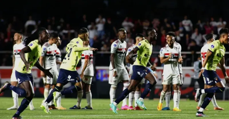 São Paulo vs. LDU: A Disparidade Financeira na Libertadores em Foco