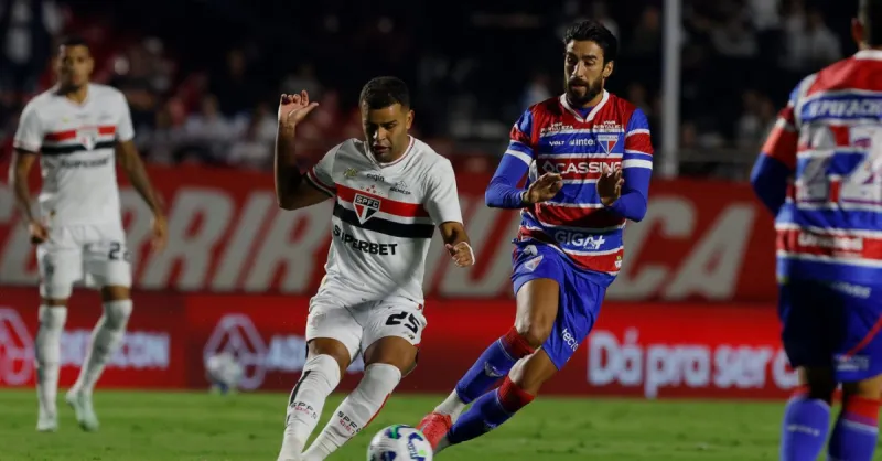 São Paulo Diante do Fortaleza: Evitar a Pior Sequência em 12 Anos e Resgatar a Temporada