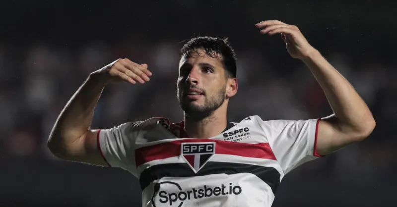 São Paulo: Entenda a Ausência de Centroavantes e o Impacto no Ataque Tricolor