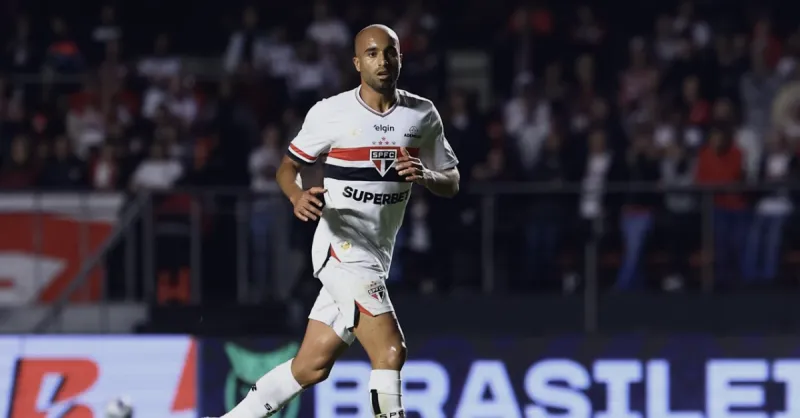 Lucas em Ascensão: A Chave do São Paulo para um Final de Temporada Impecável