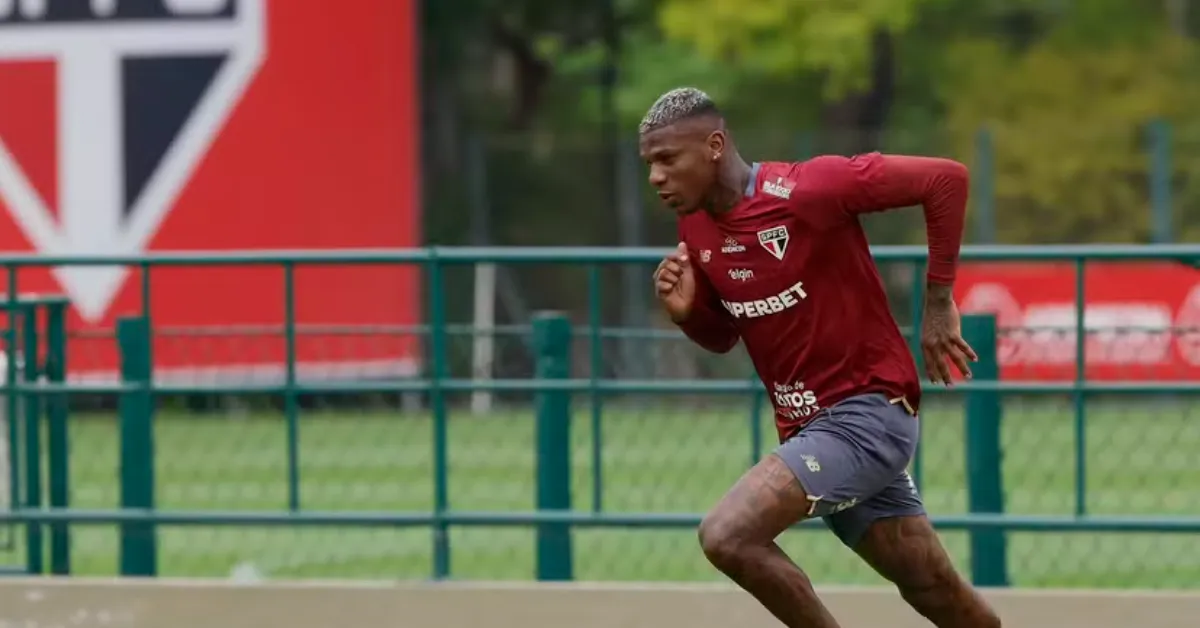 São Paulo: Arboleda Fora do Clássico e o Impacto na Zaga Tricolor