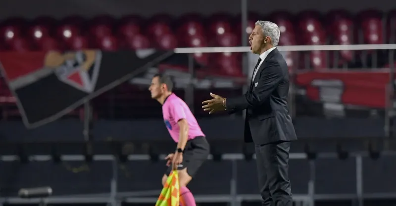 Crespo Invicto no Majestoso: São Paulo Busca Reação em Clássico Crucial