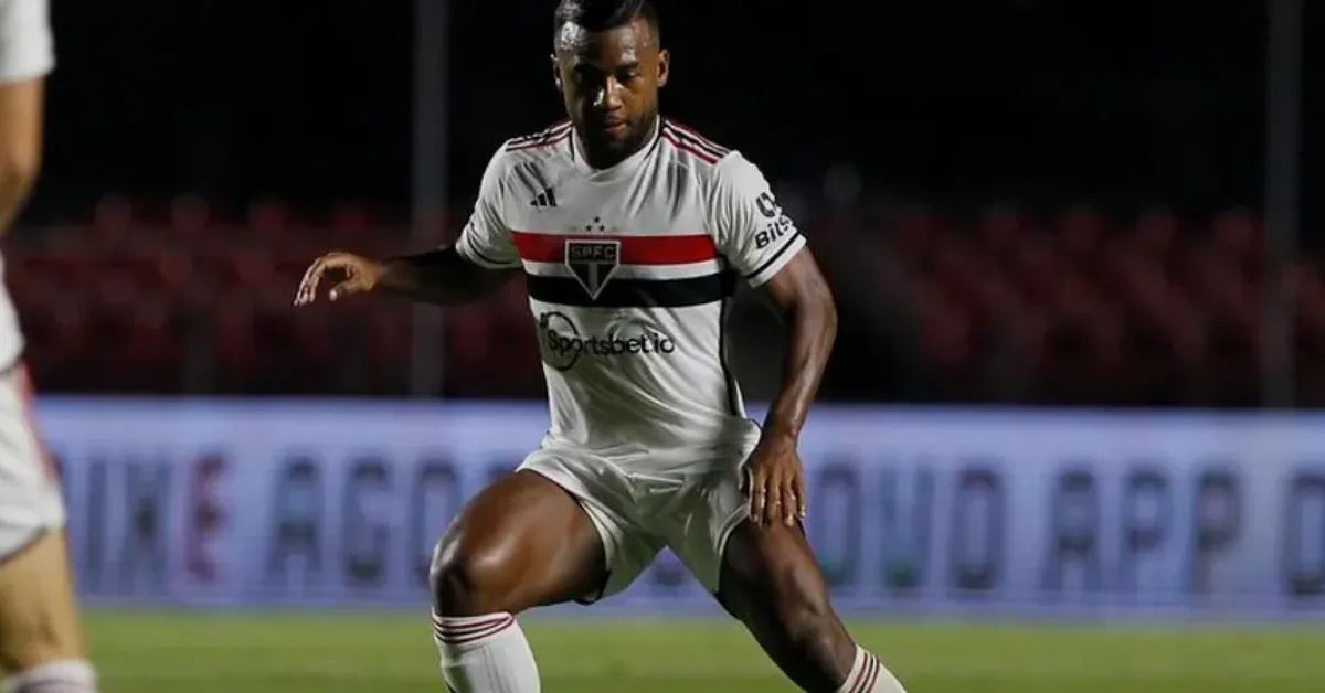 Luan: Futuro Incerto no São Paulo e a Pressão do Botafogo no Mercado