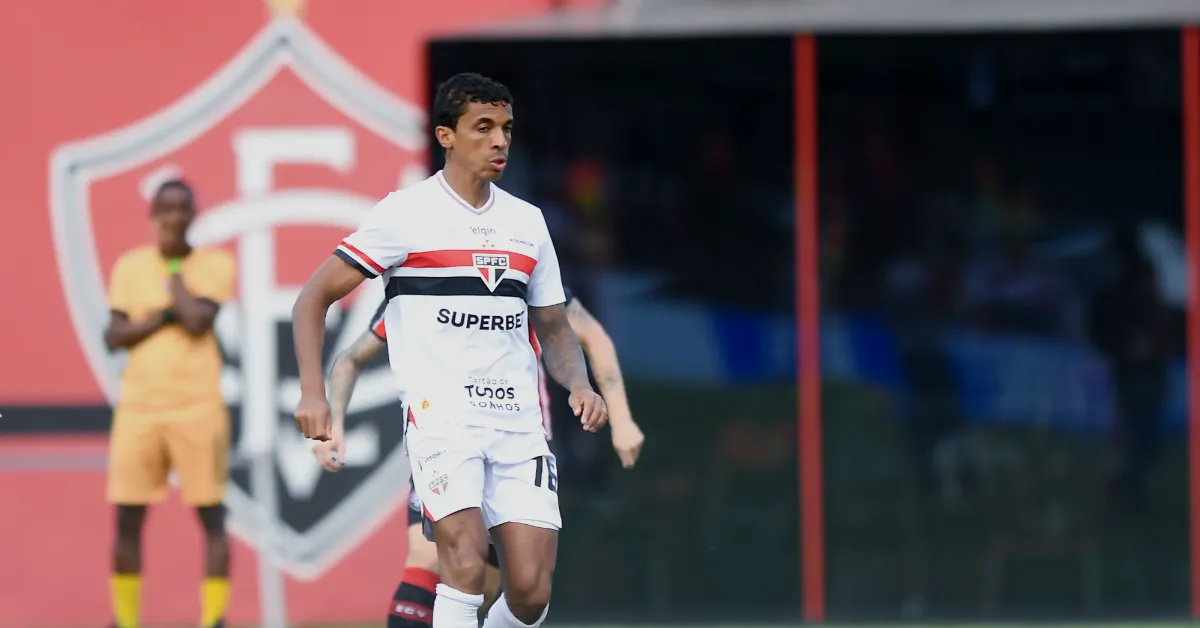 Luiz Gustavo Deixa São Paulo: Bastidores da Saída e Futuro em Aberto