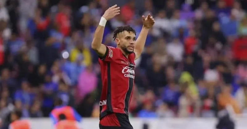 Dória negocia com São Paulo: entenda os números do zagueiro em comparação com Sabino na temporada