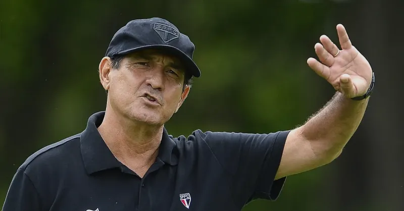 Muricy Ramalho em Rota de Saída do São Paulo? Coordenador Expressa Descontentamento e Futuro Incerto