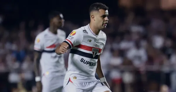 Volante do São Paulo em Negociação Avançada com o Corinthians