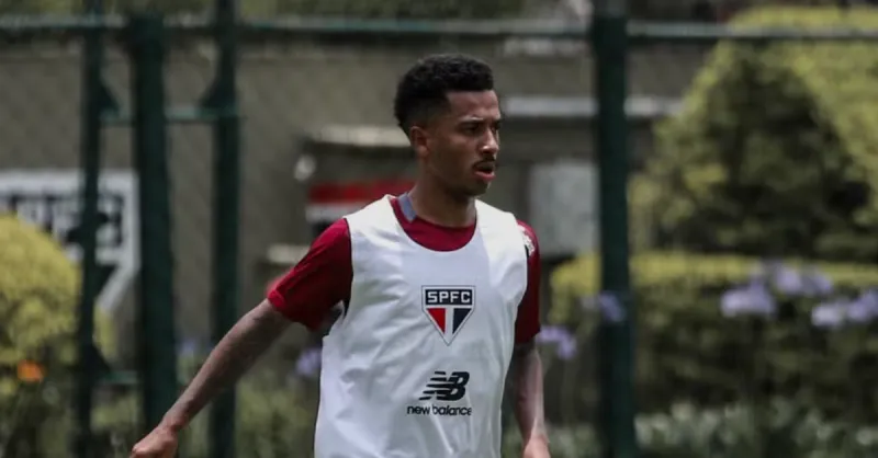 Marcos Antônio: volante do São Paulo mira proposta agressiva do Flamengo e pede saída