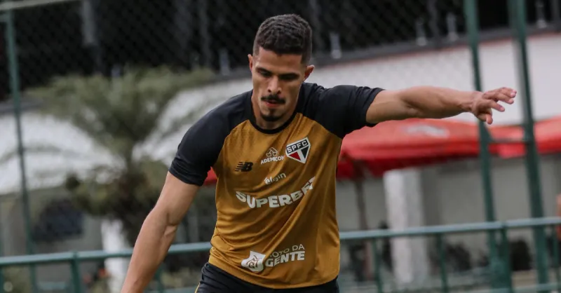 São Paulo Contrata Lateral-Direito Lucas Ramon Para Reforçar Elenco